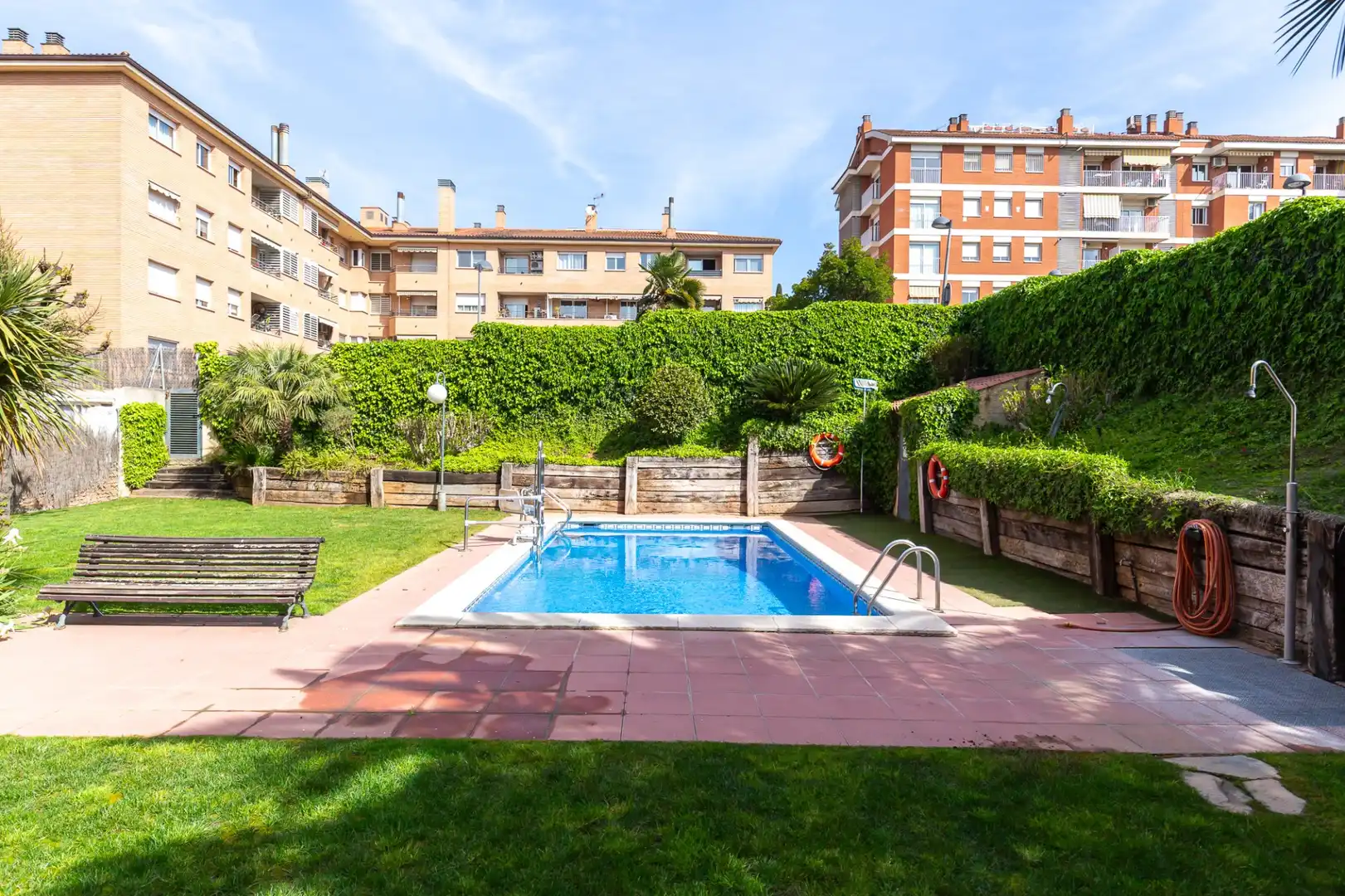 Piscina de Planta baixa en venda en Rubí amb Aire condicionat, Calefacció i Terrassa