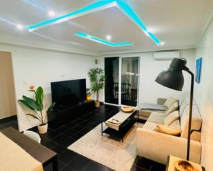 Sala d'estar de Apartament de lloguer en Málaga Capital amb Aire condicionat, Moblat i Forn