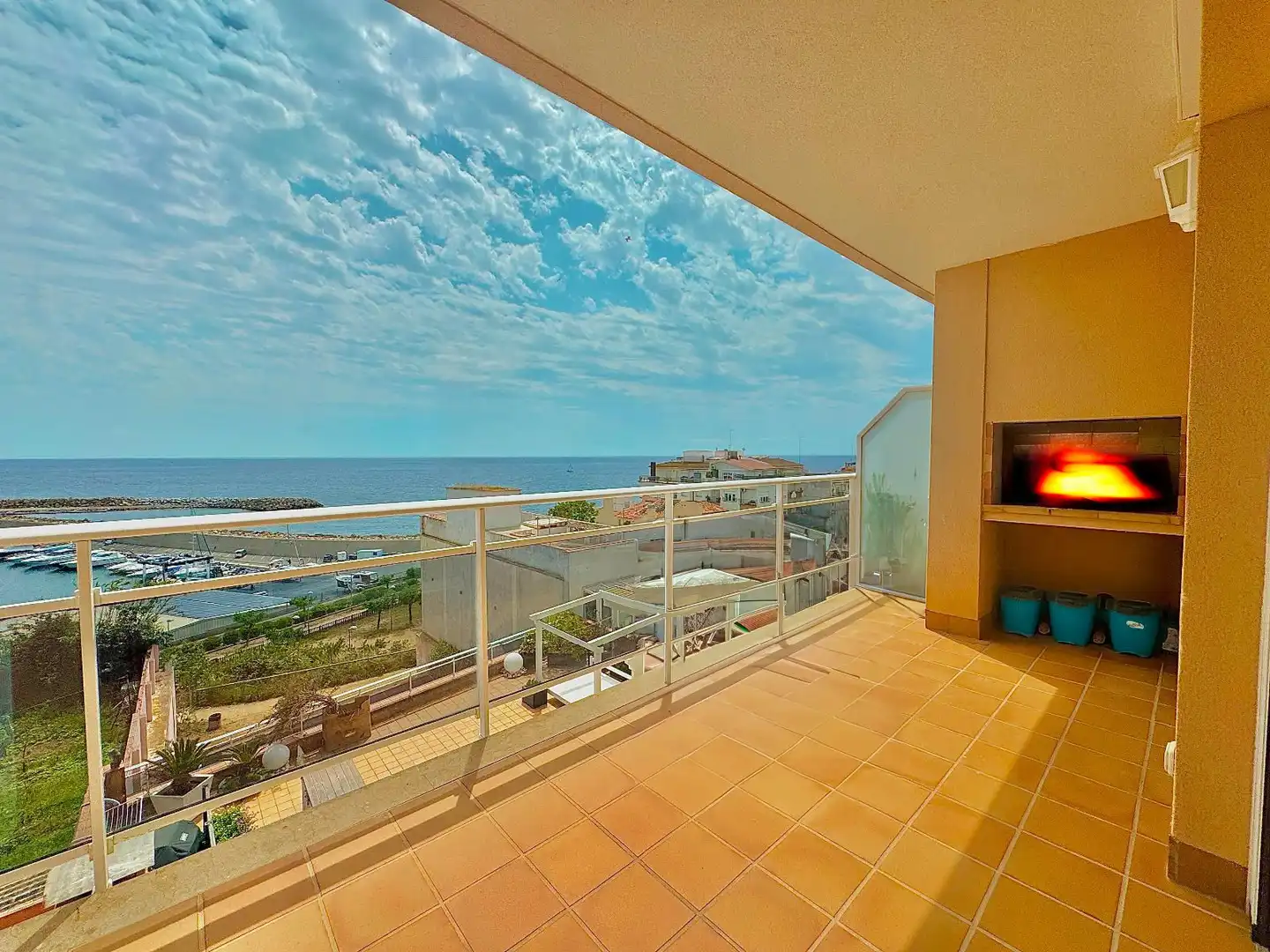 Penthouse with lift for sale in del Pedró
