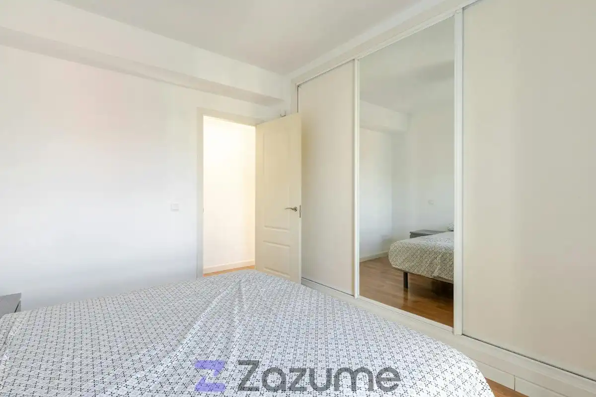 Schlafzimmer von Wohnung zur Miete in Madrid mit Klimaanlage, Heizung und Parkett