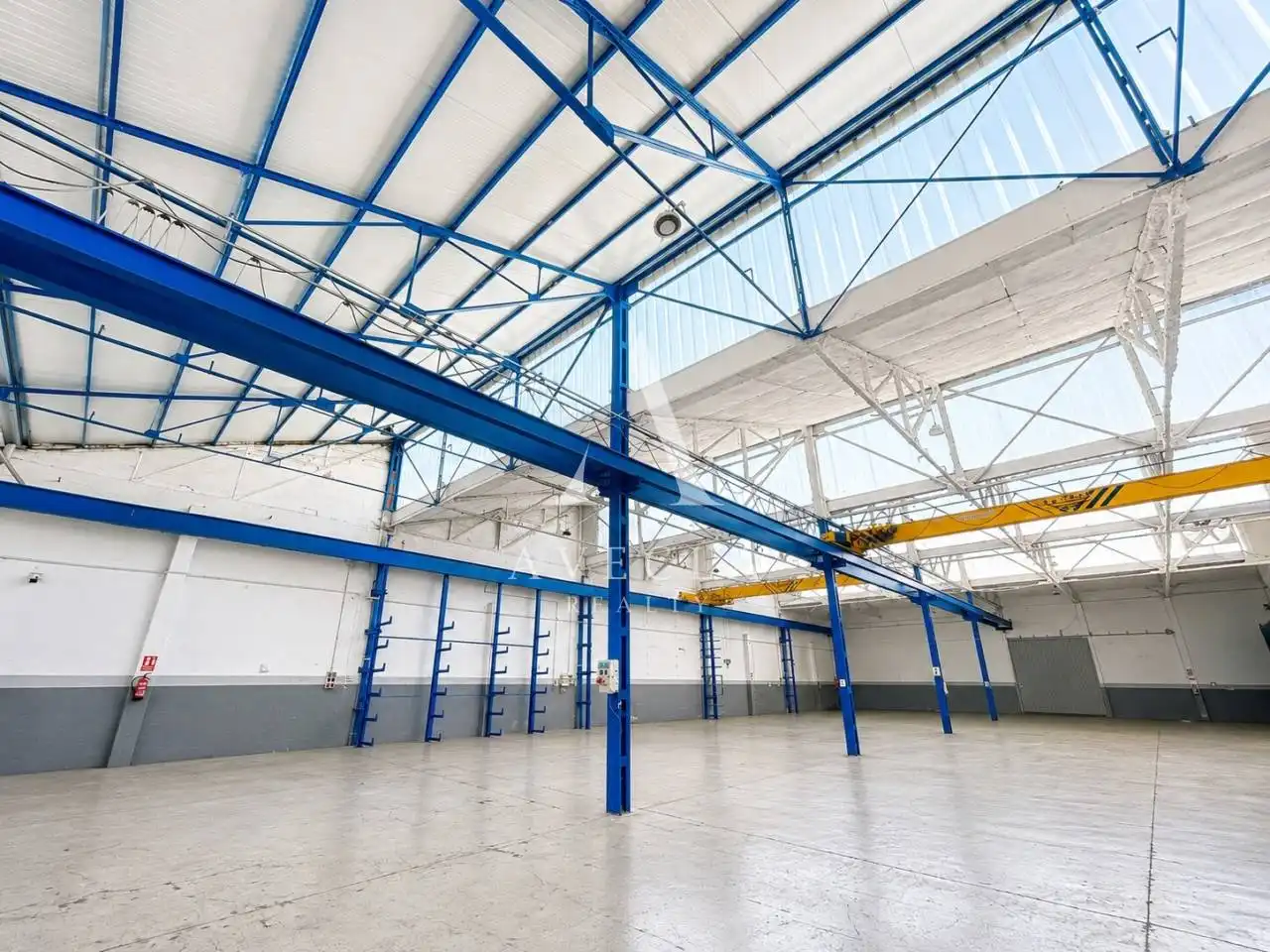 Vista exterior de Nave industrial de alquiler en Cornellà de Llobregat