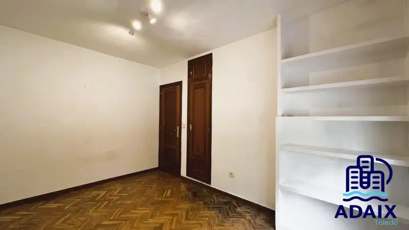Schlafzimmer von Haus oder Chalet zum Verkauf in Bargas mit Klimaanlage, Heizung und Terrasse