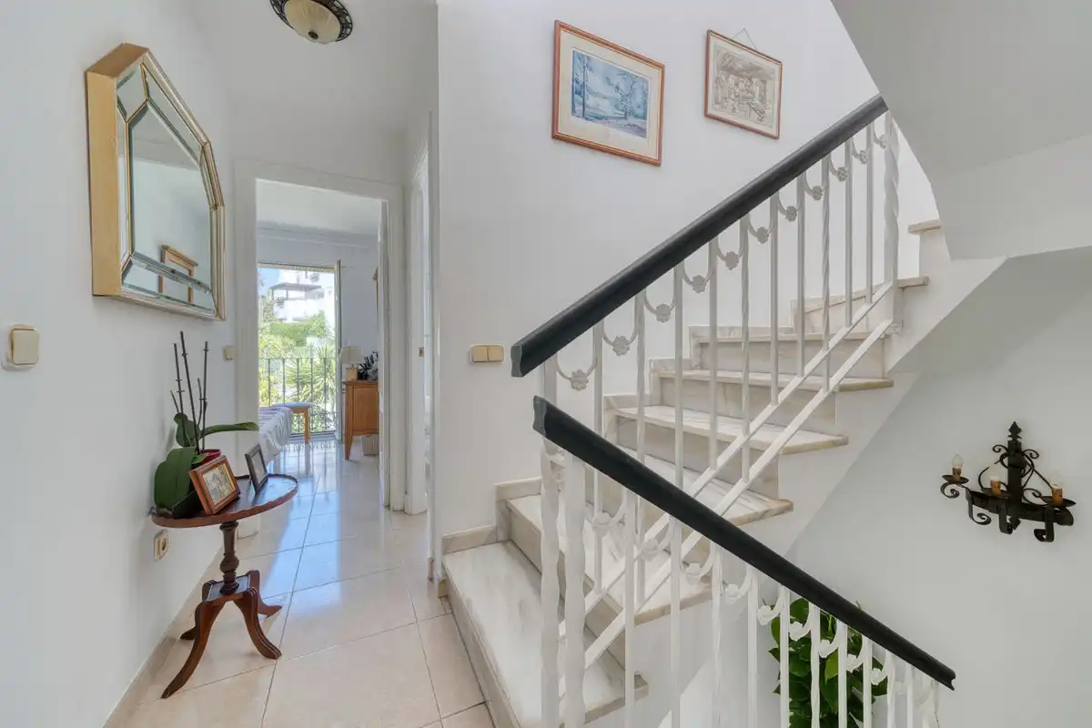 Casa adosada en venta en Estepona con Jardín privado, Terraza y Piscina comunitaria