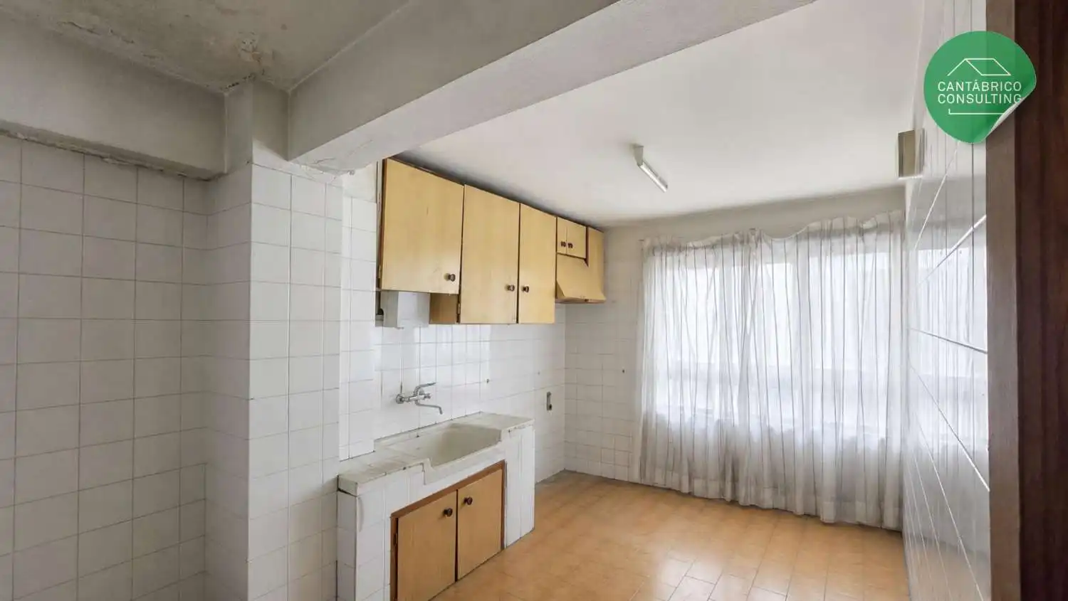 Cocina de Local en venta en Navia con Amueblado