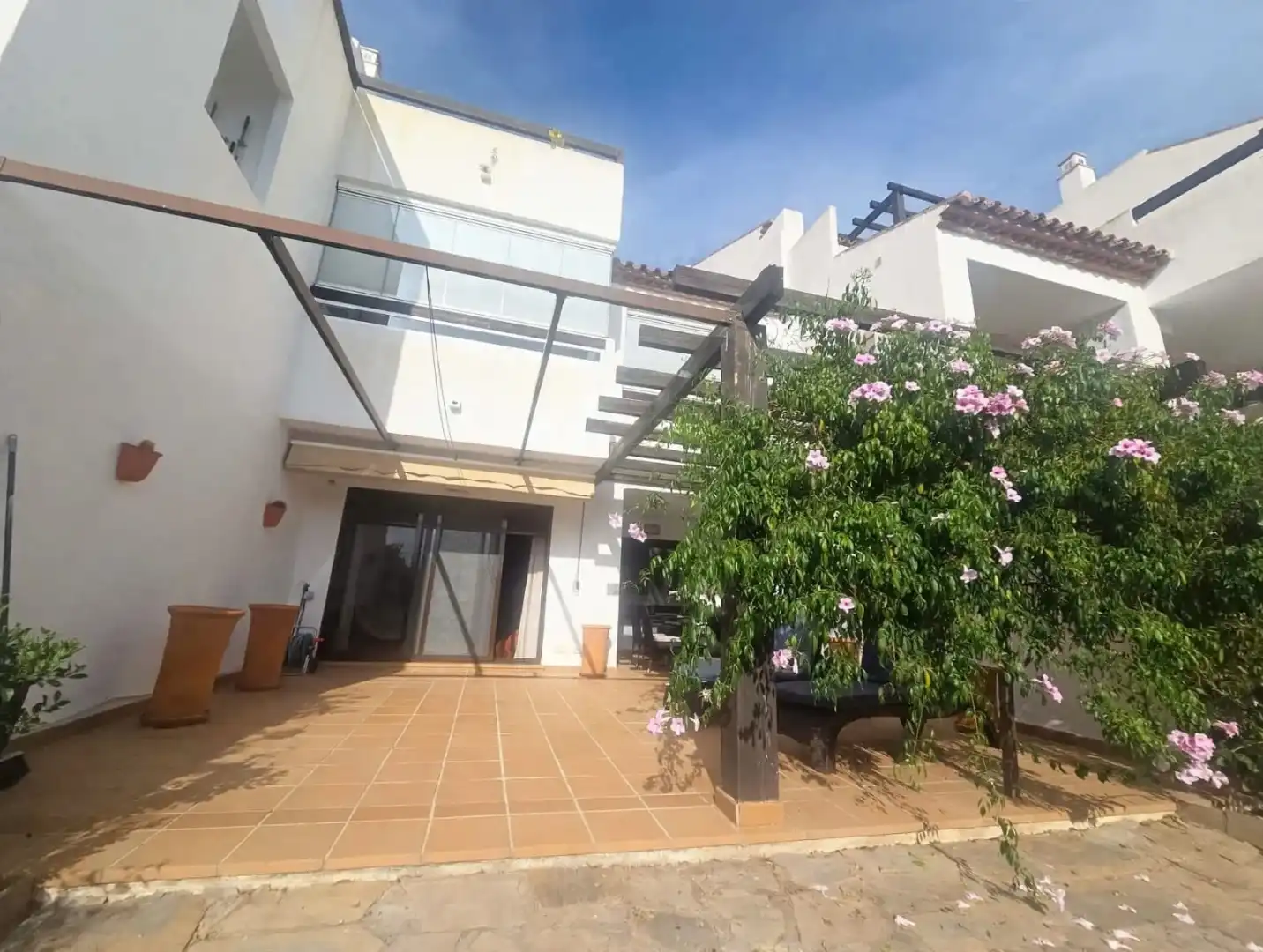 Vista exterior de Apartament en venda en Casares amb Aire condicionat