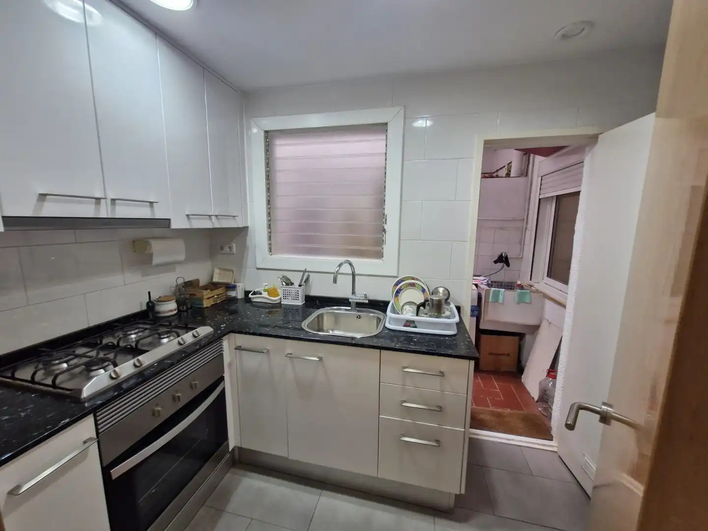 Cuina de Pis en venda en Barcelona amb Parquet i Forn