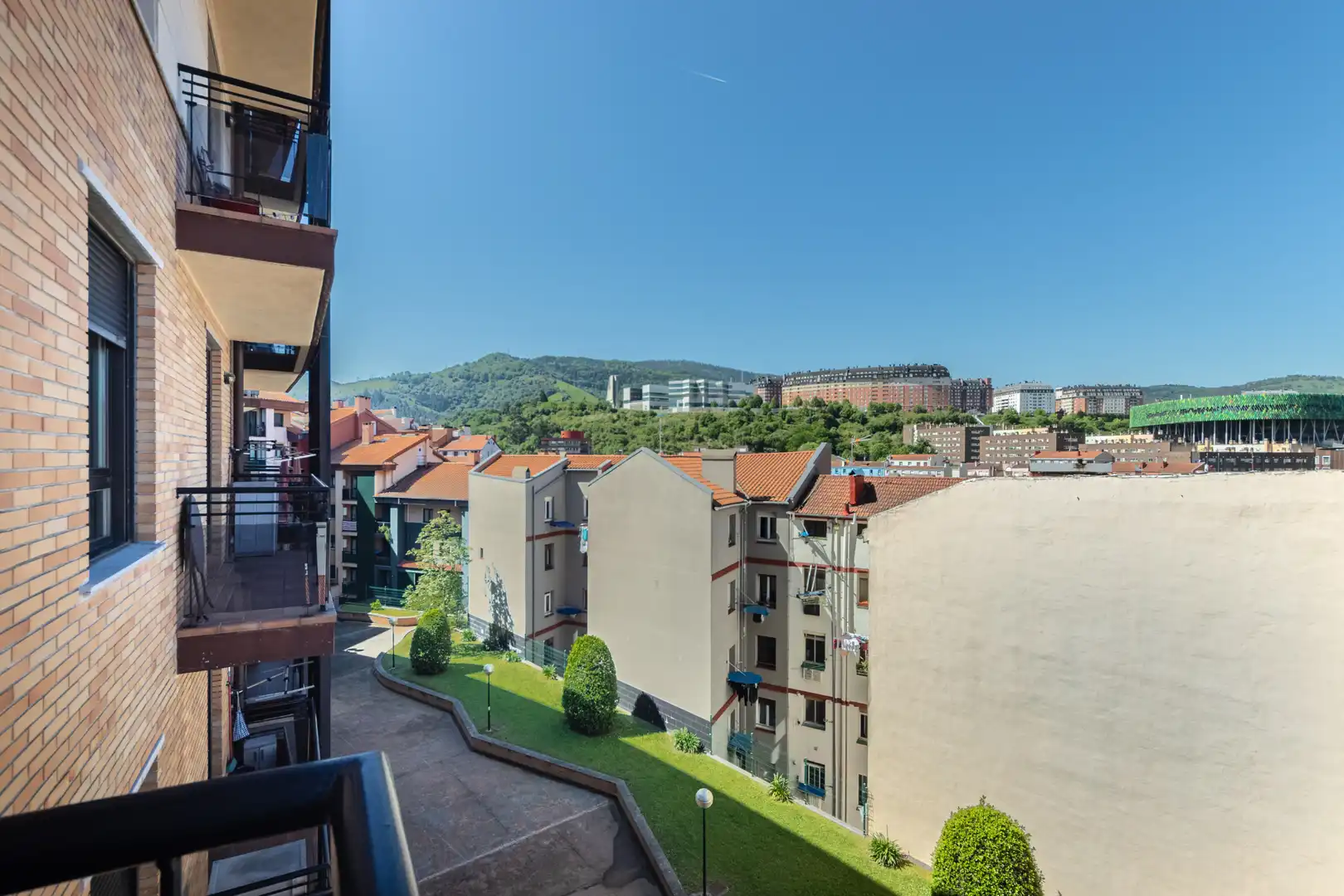 Terraza de Piso en venta en Bilbao  con Calefacción, Trastero y Amueblado