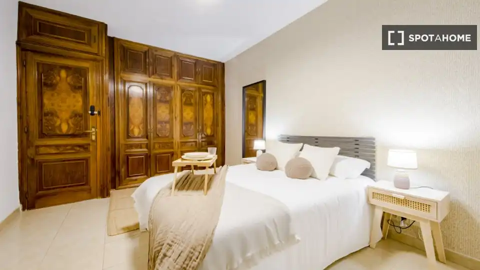 Bedroom of Flat for rent in Madrid  with Air Conditioner, Heating and Furnished