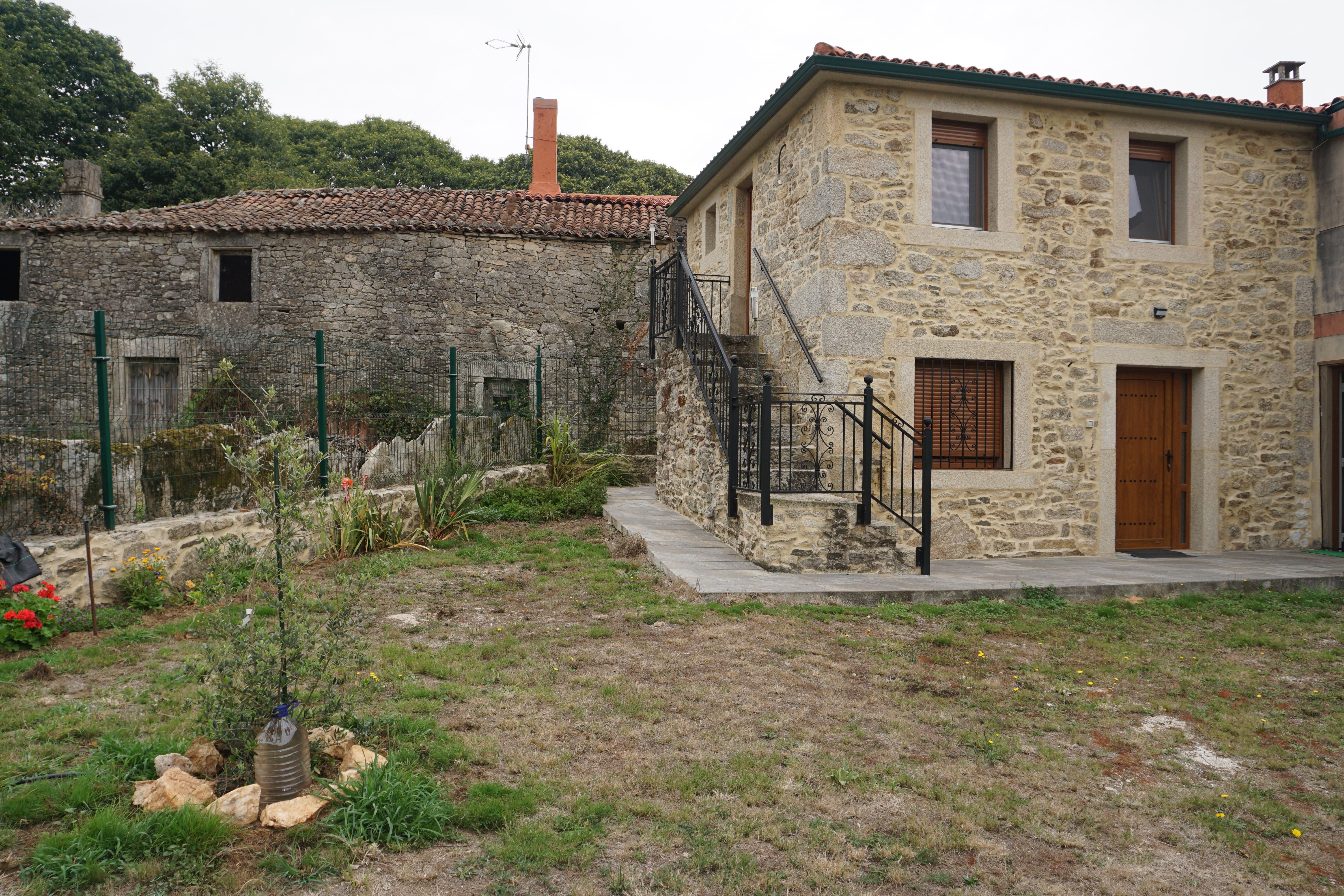 Exterior view of House or chalet for sale in Palas de Rei  with Furnished