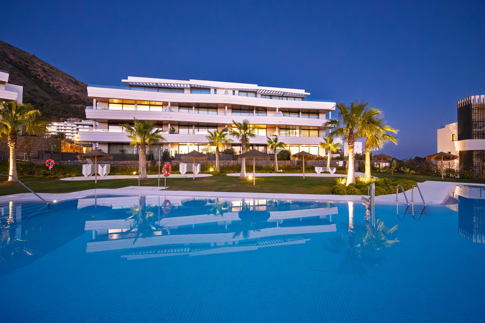 Swimming pool of Planta baja for sale in Fuengirola  with Air Conditioner, Private garden and Terrace