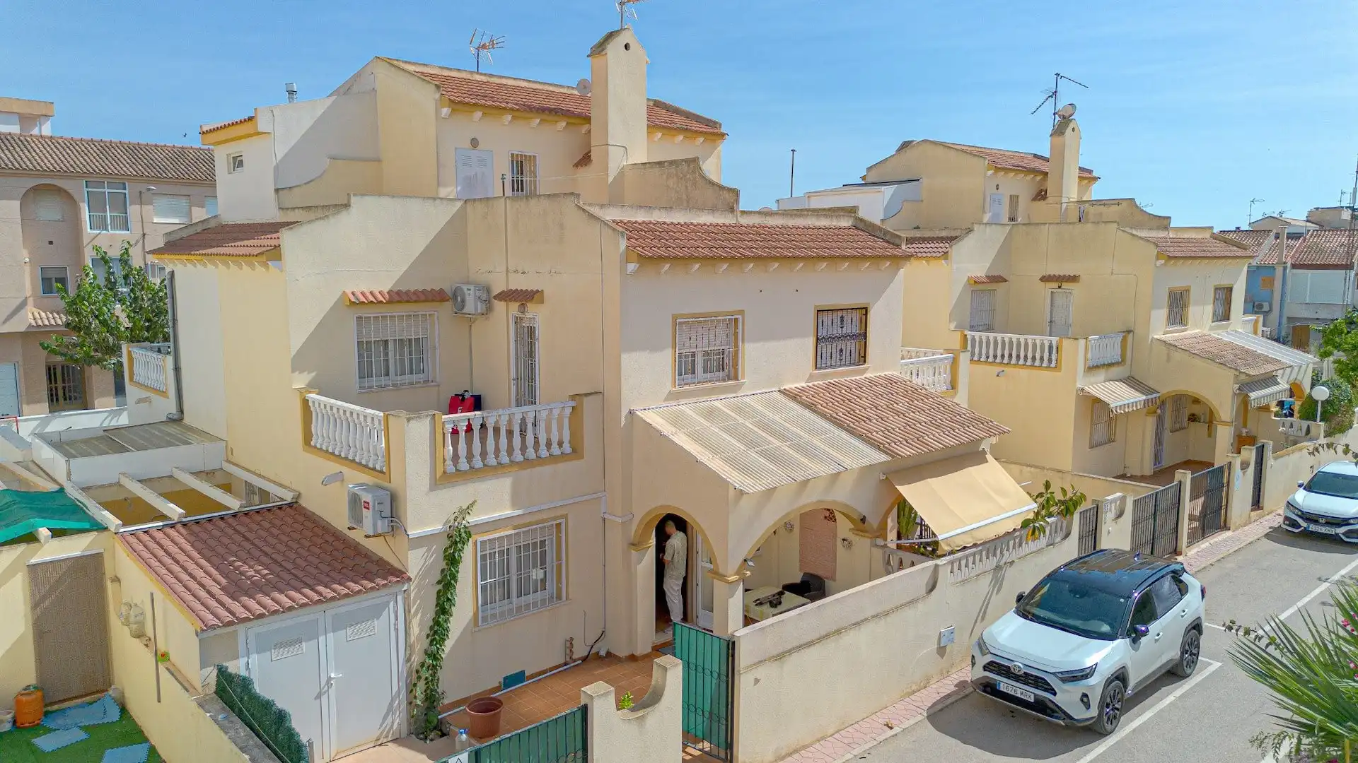 Exterior view of Houses for sale in Pilar de la Horadada  with Storage room, Furnished and Washing machine