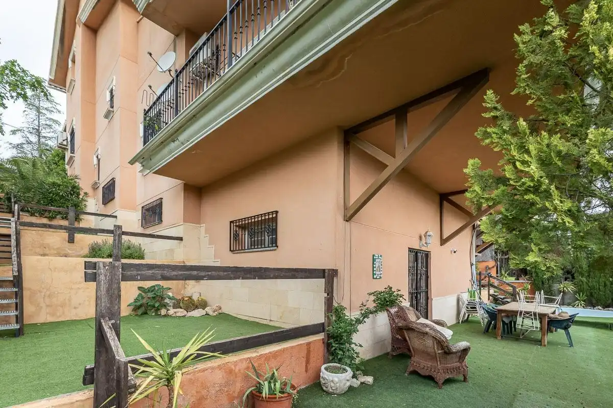 Chalet con piscina en venta en Gójar, imagen 7
