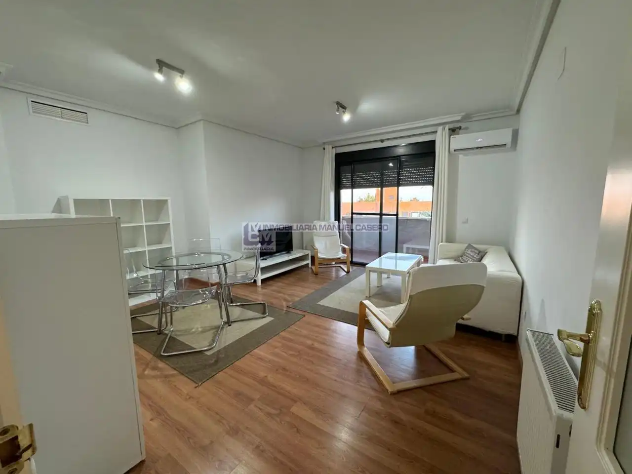 Sala de estar de Piso de alquiler en Cáceres con Aire acondicionado, Calefacción y Terraza