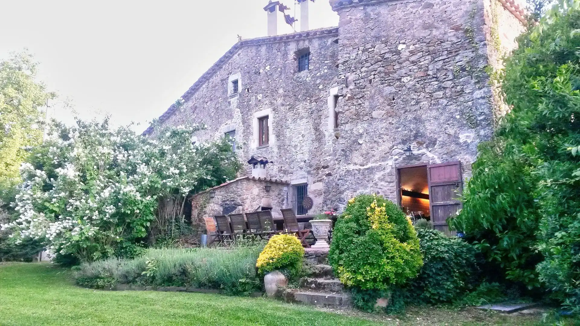 Vista exterior de Finca rústica en venda en Madremanya amb Calefacció, Jardí privat i Piscina