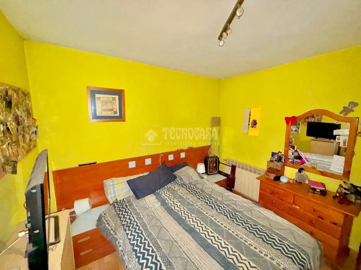Habitación de Piso en venta en Madrid con Calefacción y Terraza
