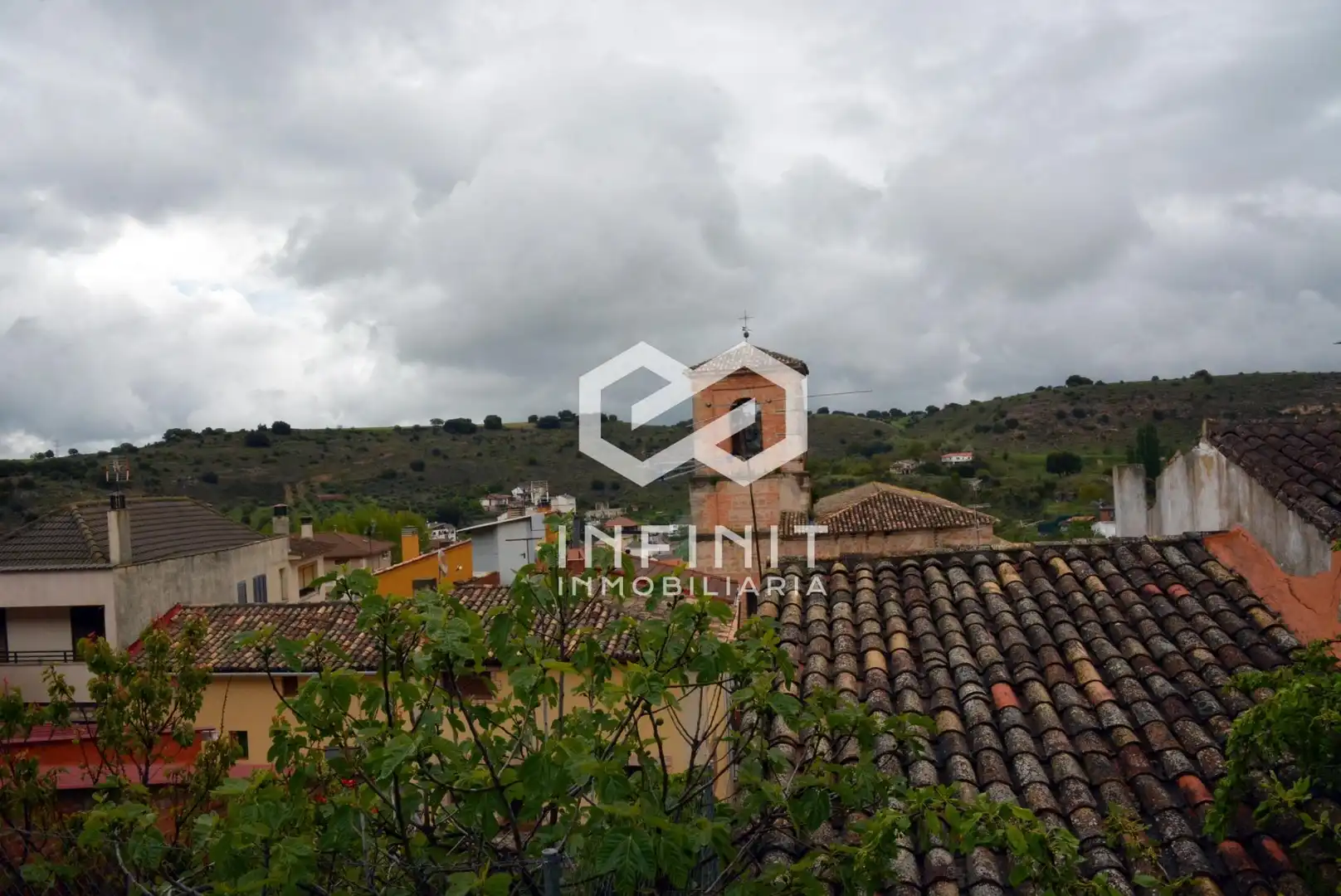 Exterior view of Houses for sale in Peñalver  with Private garden and Balcony
