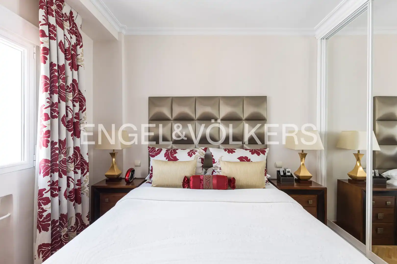 Bedroom of Flat for sale in Madrid  with Air Conditioner, Heating and Parquet flooring
