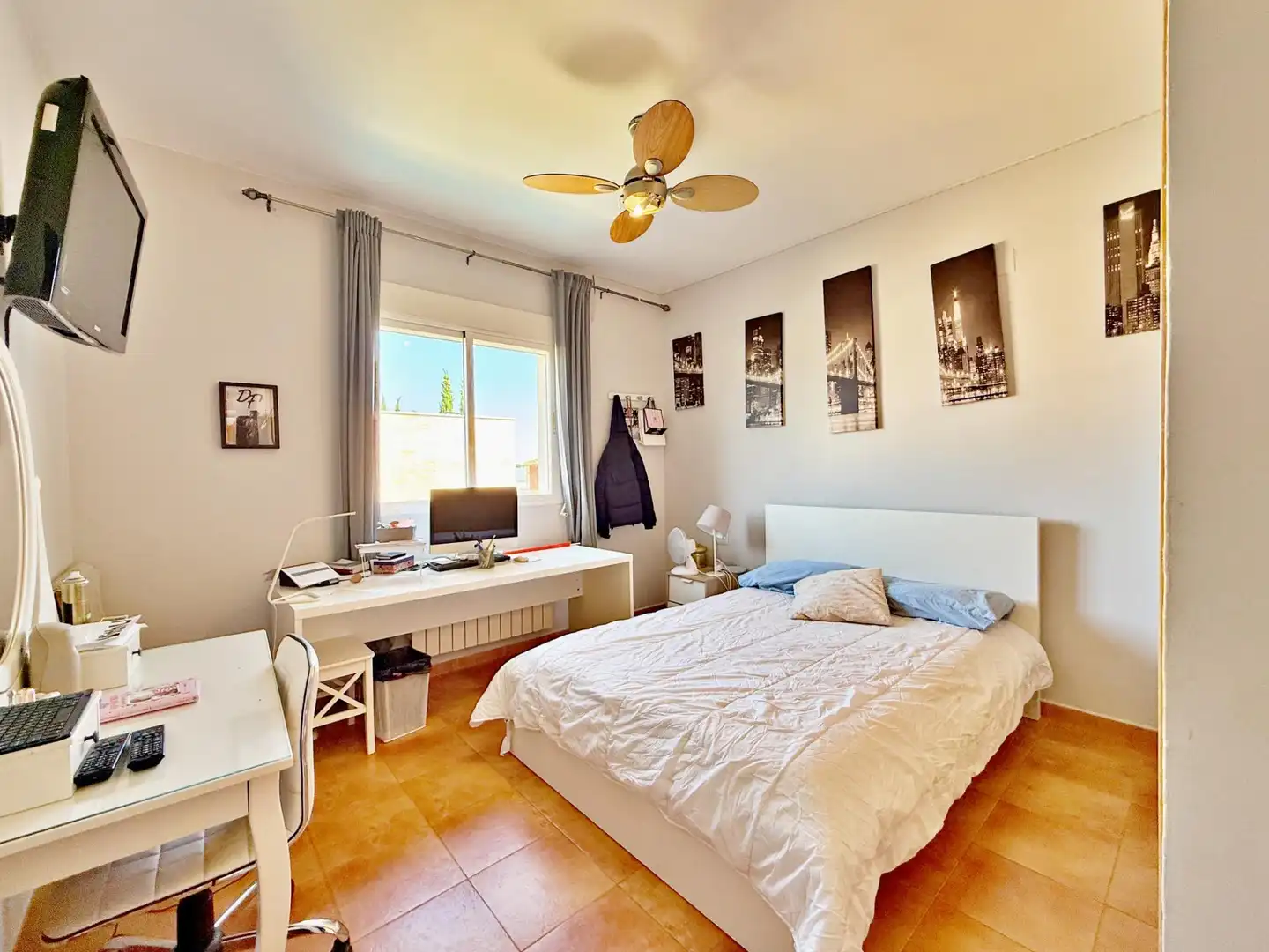 Dormitori de Casa o xalet en venda en Llíria amb Aire condicionat, Jardí privat i Terrassa