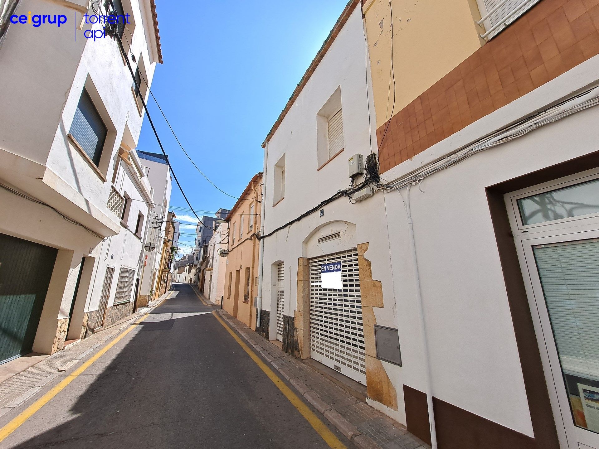 Vista exterior de Local de lloguer en L'Escala