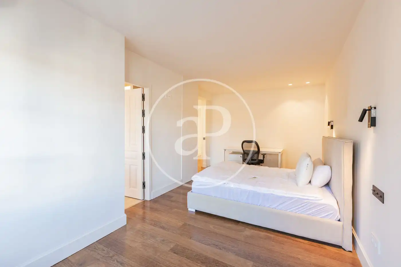 Bedroom of Houses for rent in Madrid  with Air Conditioner, Heating and Private garden