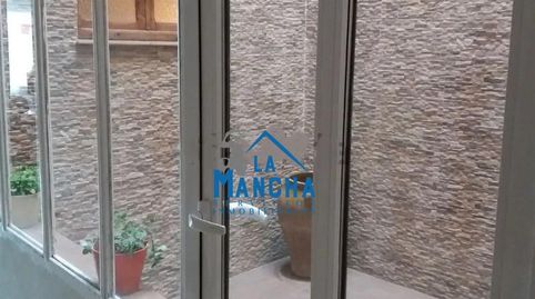 INMOBILIARIA LA MANCHA VENDE CASA CENTRICA EN MADRIGUERAS, imatge 2