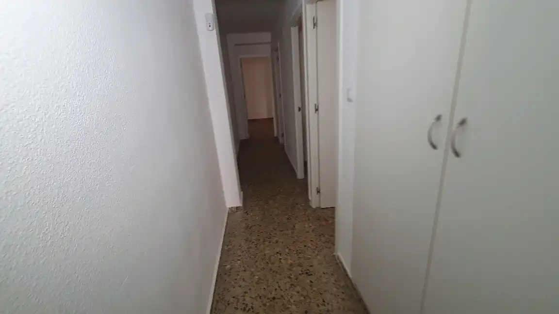 Piso en venta en Villena con Balcón