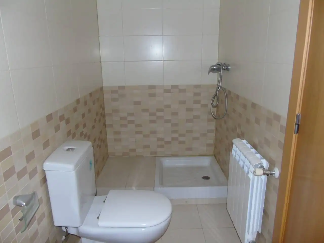 Bathroom of Duplexes for sale in Torelló  with Heating, Parquet flooring and Terrace