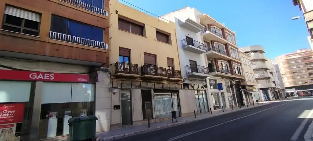 Locale commerciale in vendita a Carrer del Poeta Querol 18