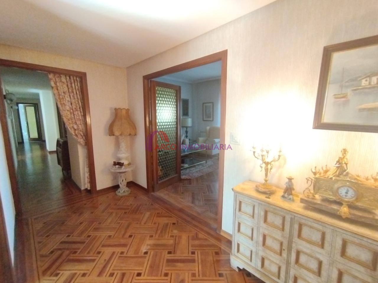 Piso en venta en Burgos Capital con Calefacción y Terraza