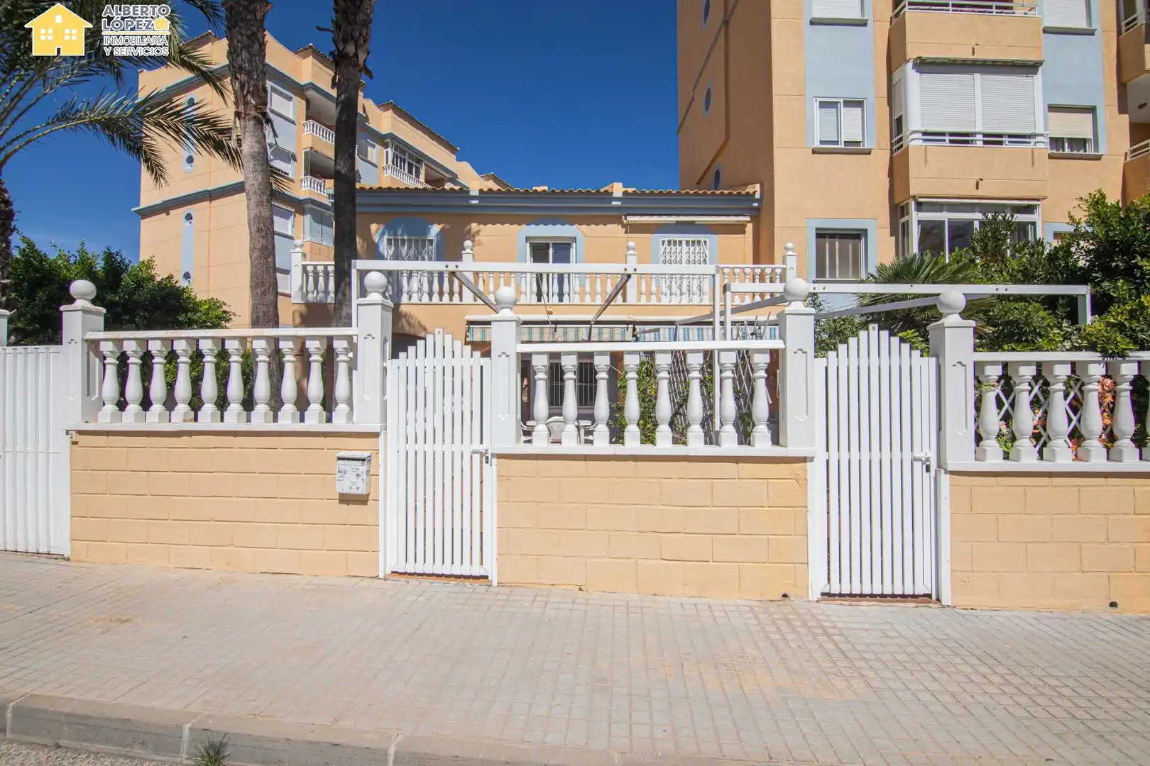 Bungalow with terrace for sale in Los Arenales del Sol, imagen 42
