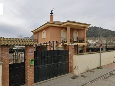 Villa con piscina in vendita a Calle VGEN.DEL ROCIO(C.PRETEL)
