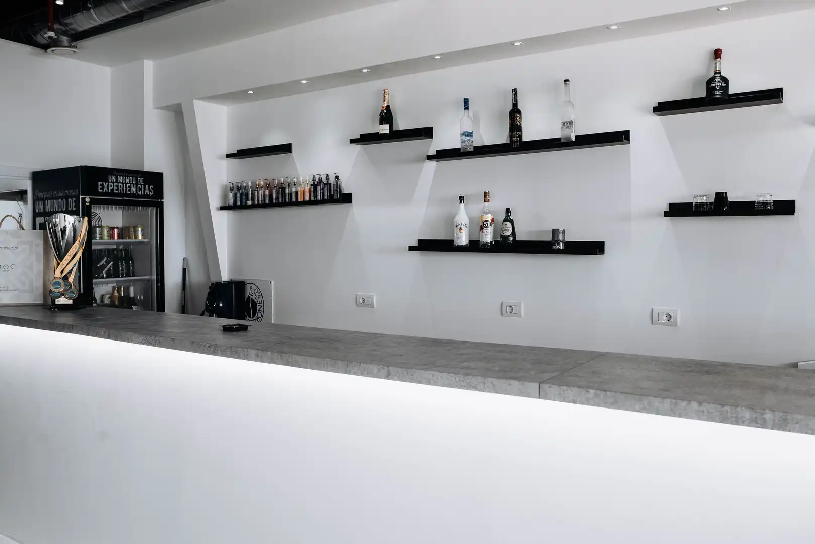 Cocina de Local en venta en San Bartolomé de Tirajana con Aire acondicionado