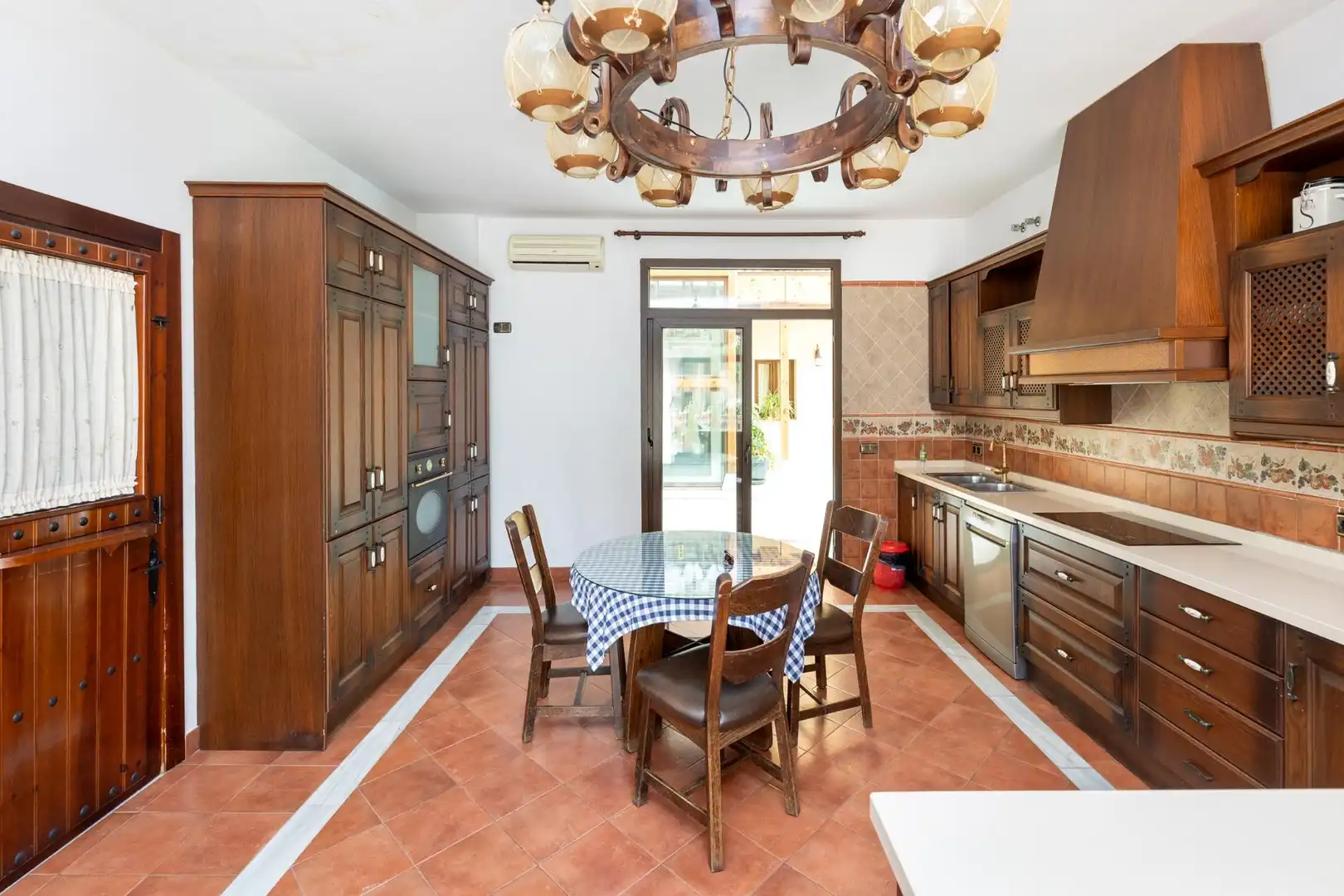 Cocina de Casa o chalet en venta en Villa de Otura con Aire acondicionado, Jardín privado y Terraza