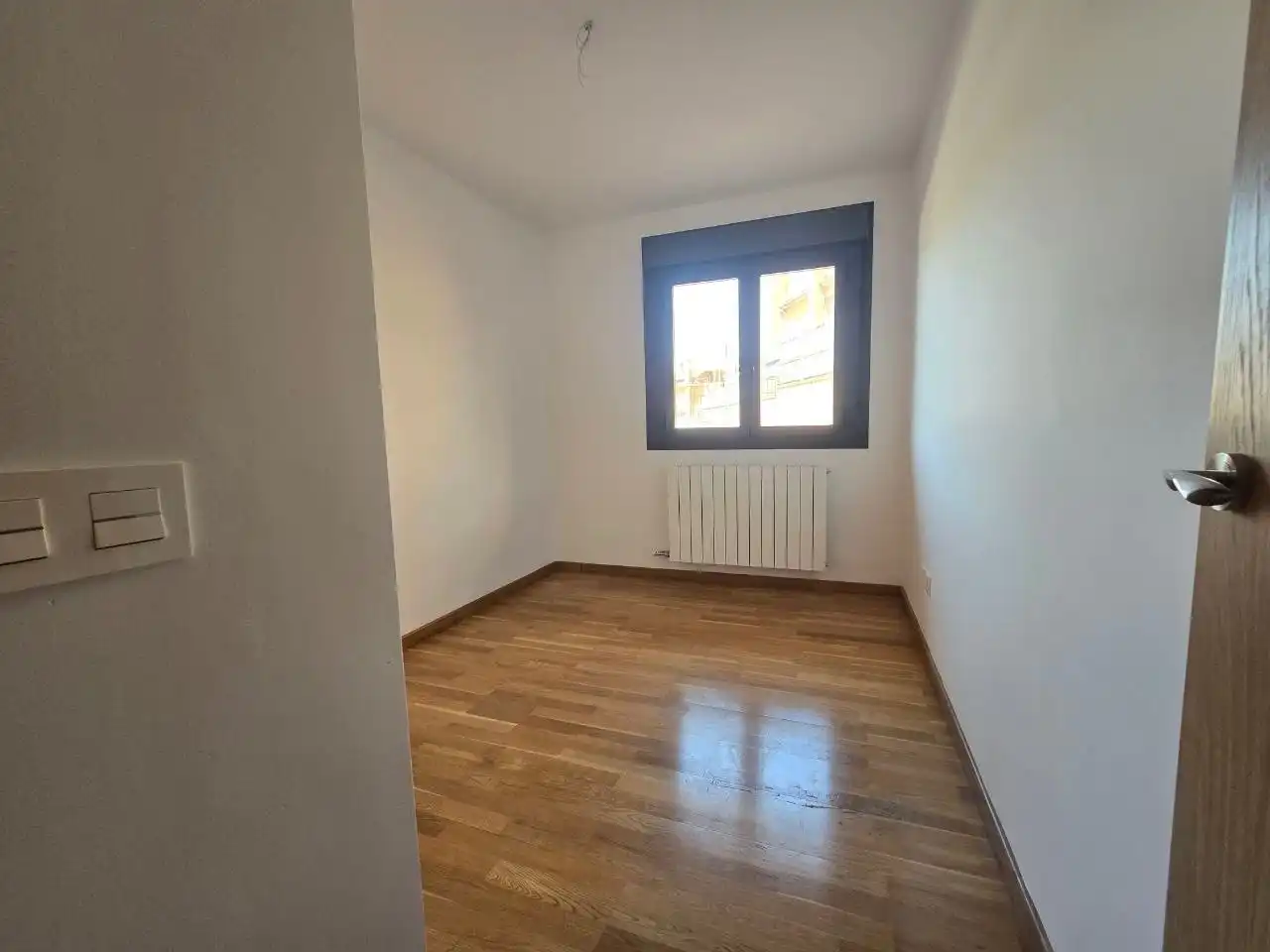 Habitación de Apartamento en venta en Villamediana de Iregua con Calefacción y Terraza