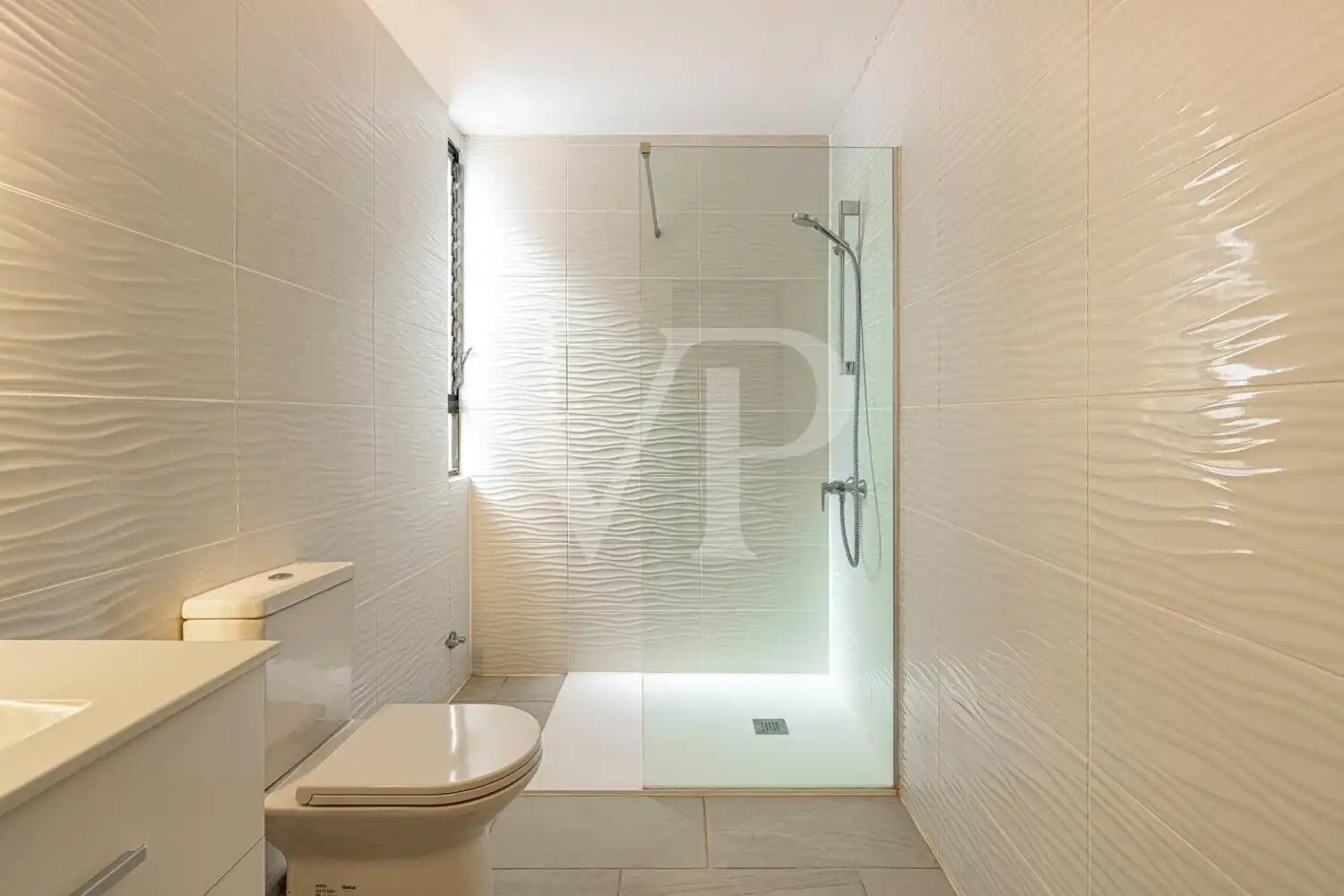 Baño de Casa adosada en venta en Adeje con Terraza, Balcón y Piscina comunitaria