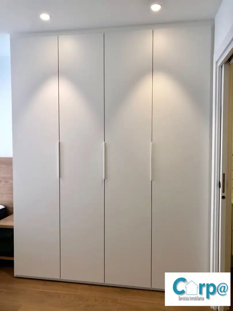 Habitación de Piso de alquiler en  Pamplona / Iruña con Calefacción, Terraza y Amueblado