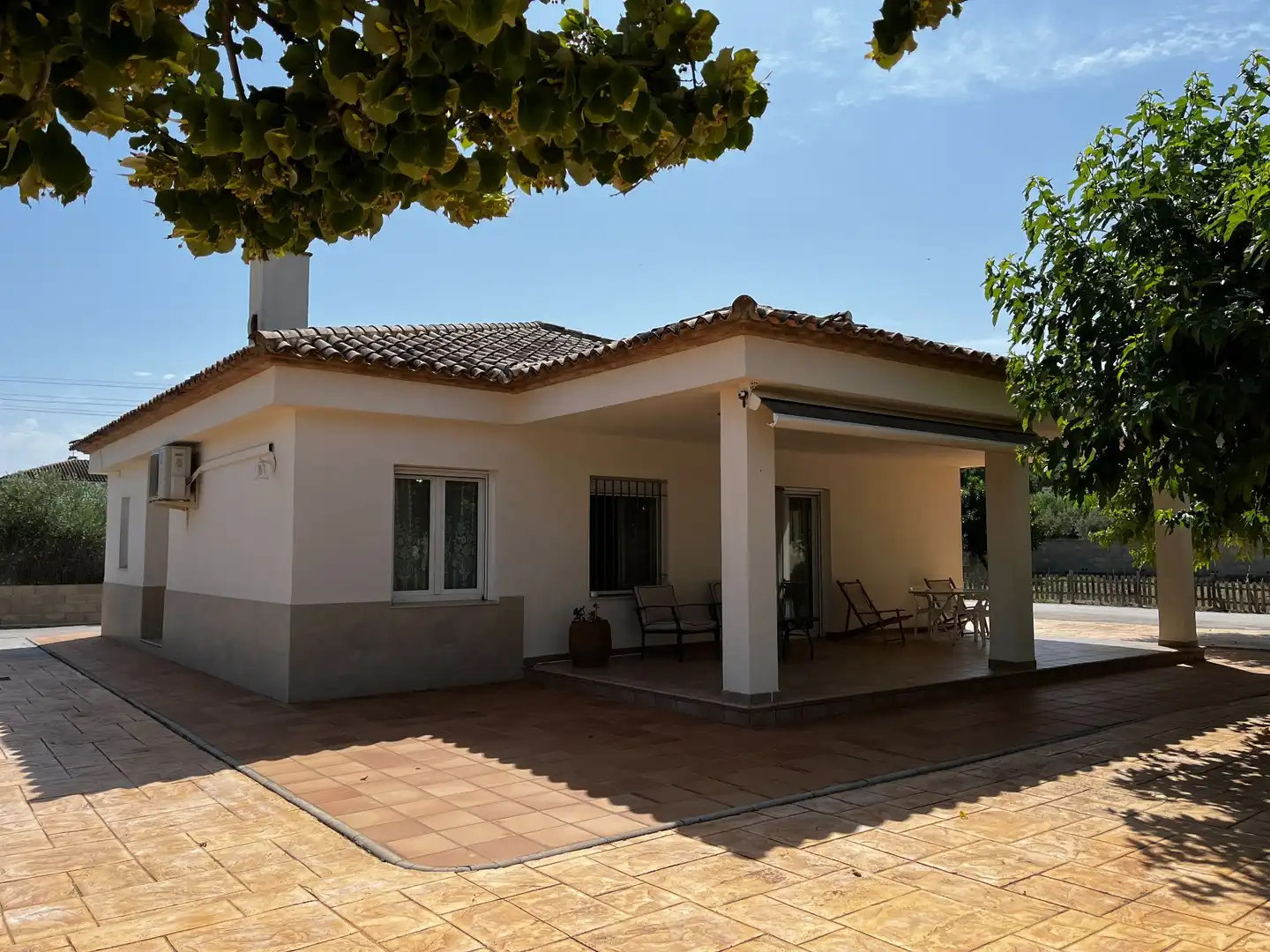 Vista exterior de Casa o xalet en venda en Ontinyent amb Aire condicionat, Calefacció i Jardí privat