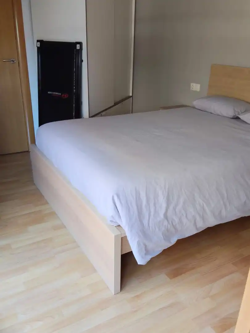 Habitación de Piso en venta en Sant Vicenç de Castellet con Calefacción, Terraza y Trastero