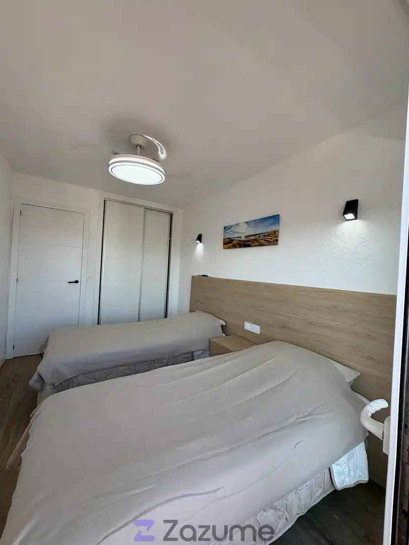 Bedroom of Flat for rent in Torrevieja  with Air Conditioner, Terrace and Swimming Pool