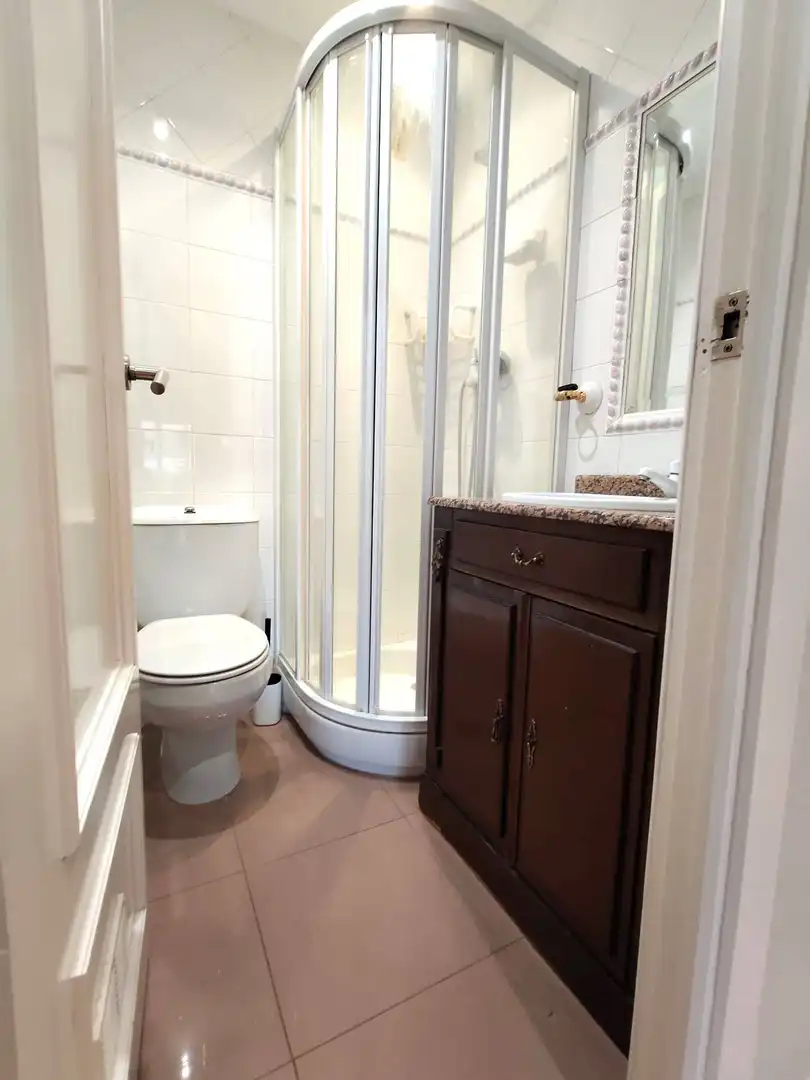 Bathroom of Flat for sale in Tudela  with Air Conditioner, Heating and Parquet flooring