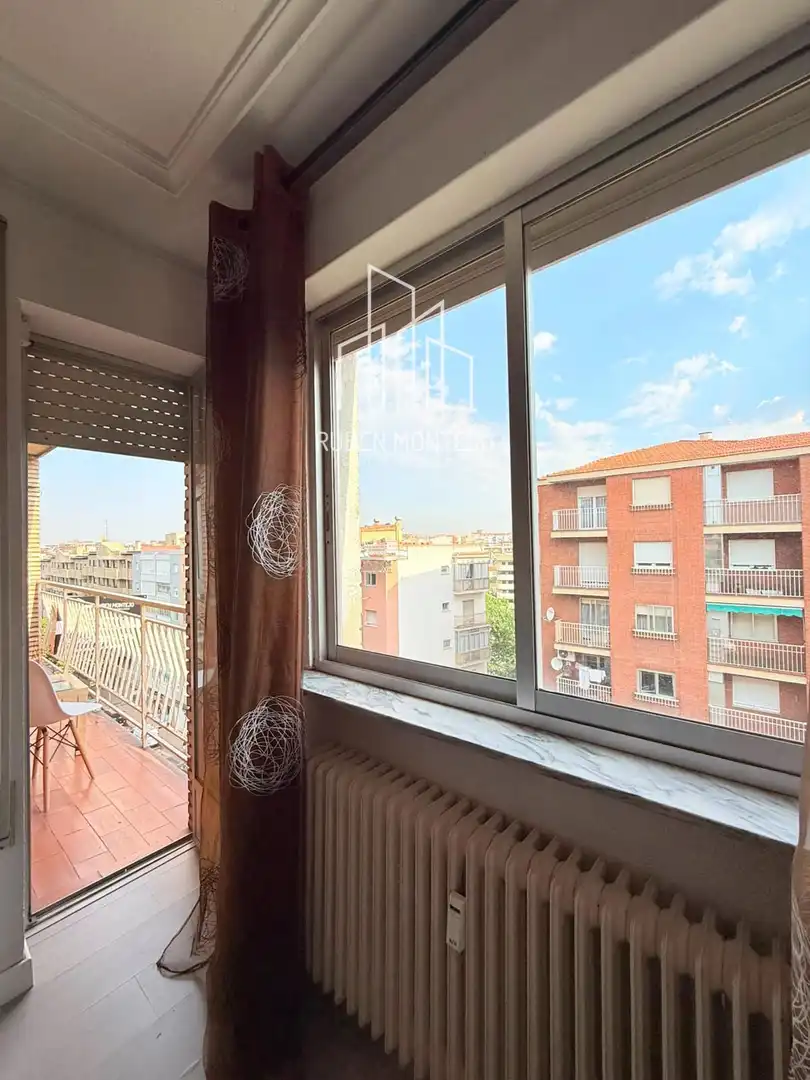 Vista exterior de Pis per a compartir en Rollo - Puente Ladrillo