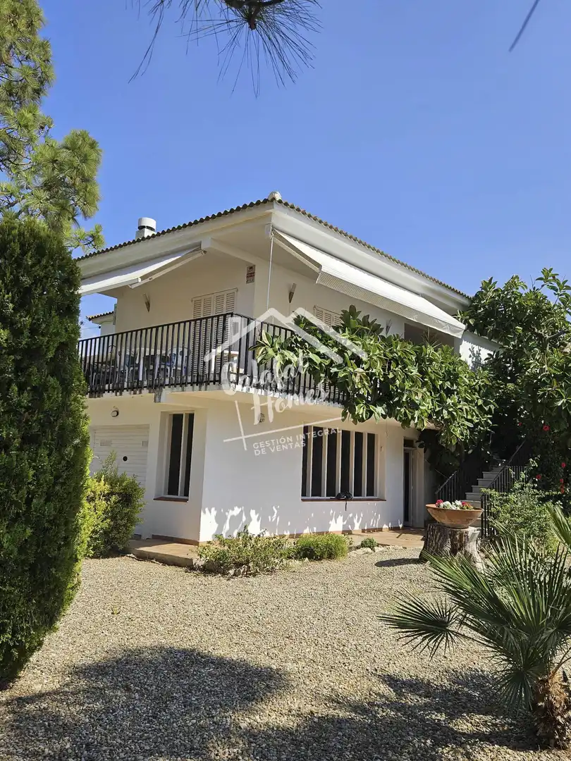Außenansicht von Haus oder Chalet zum Verkauf in L'Ametlla de Mar  mit Privatgarten, Terrasse und Waschmaschine
