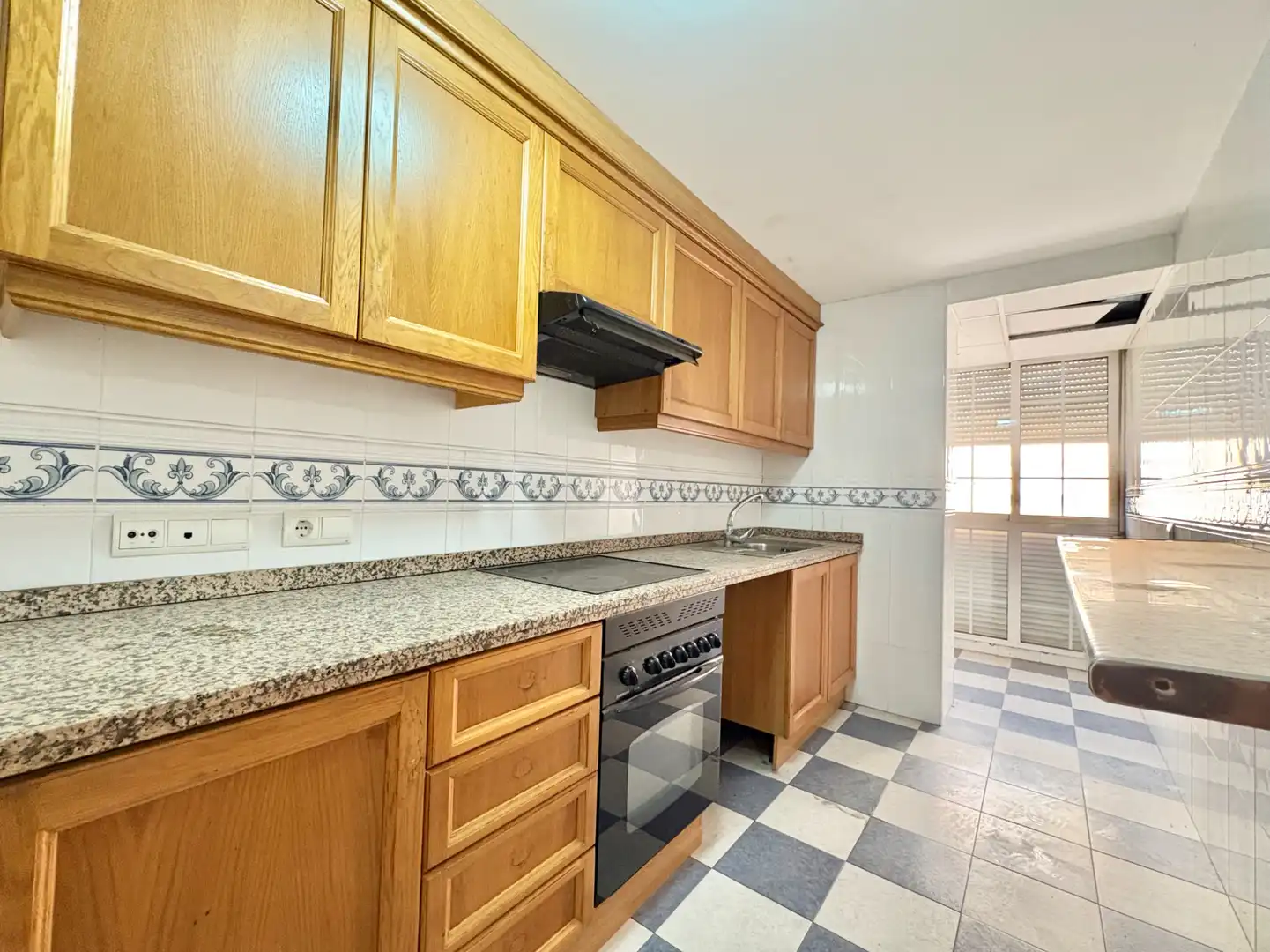 Kitchen of Flat for sale in Alfafar  with Oven