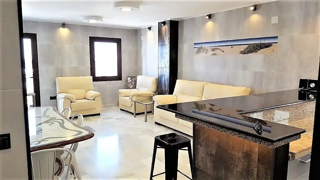 Apartamento con piscina en venta en Avenida de Julio Iglesias, imagen 19