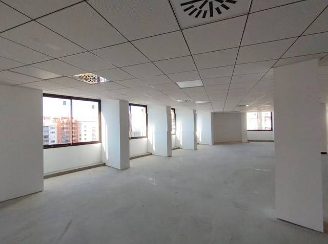 Oficina en Alquiler en Barrio del Centro