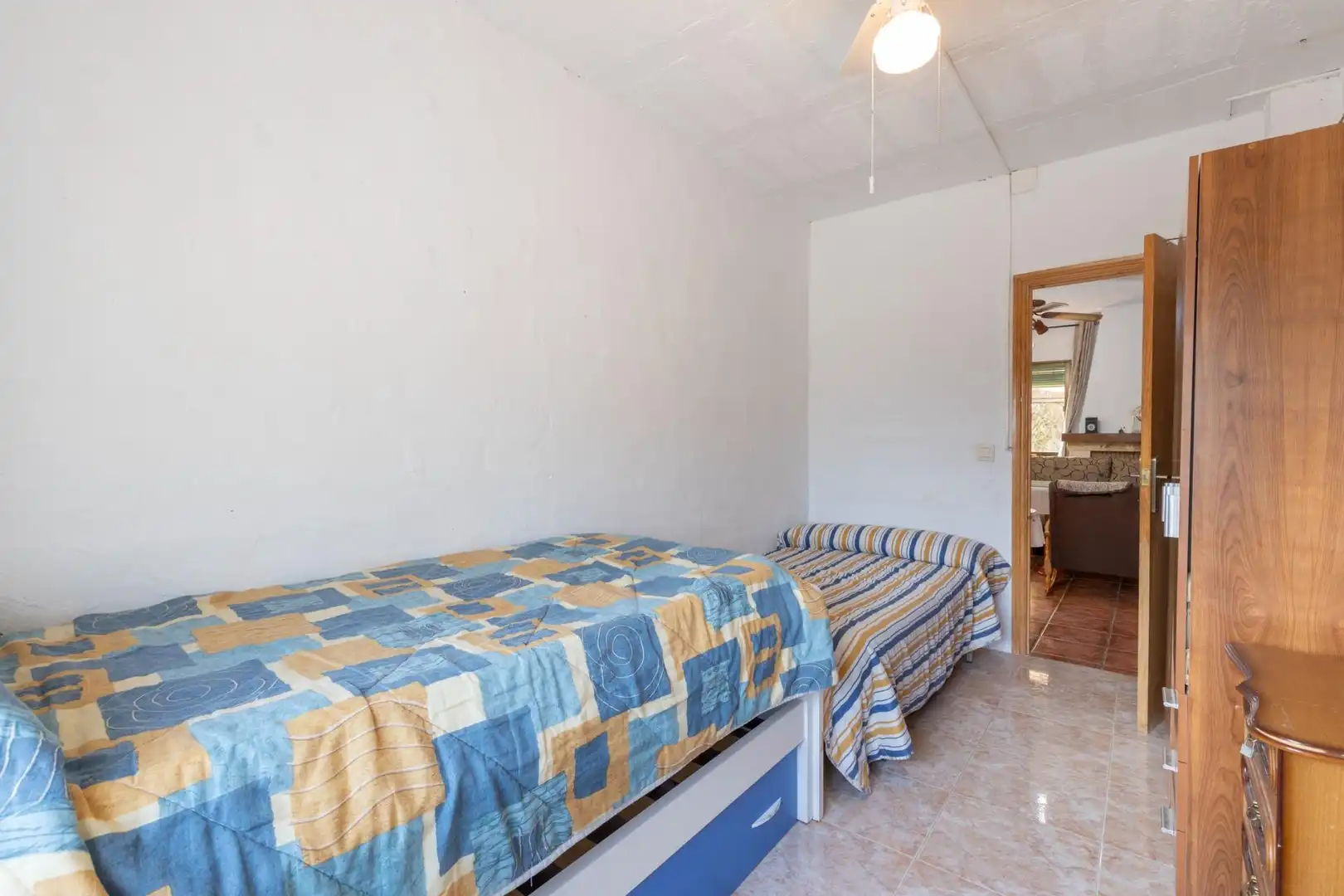 Habitación de Finca rústica en venta en Cogollos de la Vega con Jardín privado y Piscina