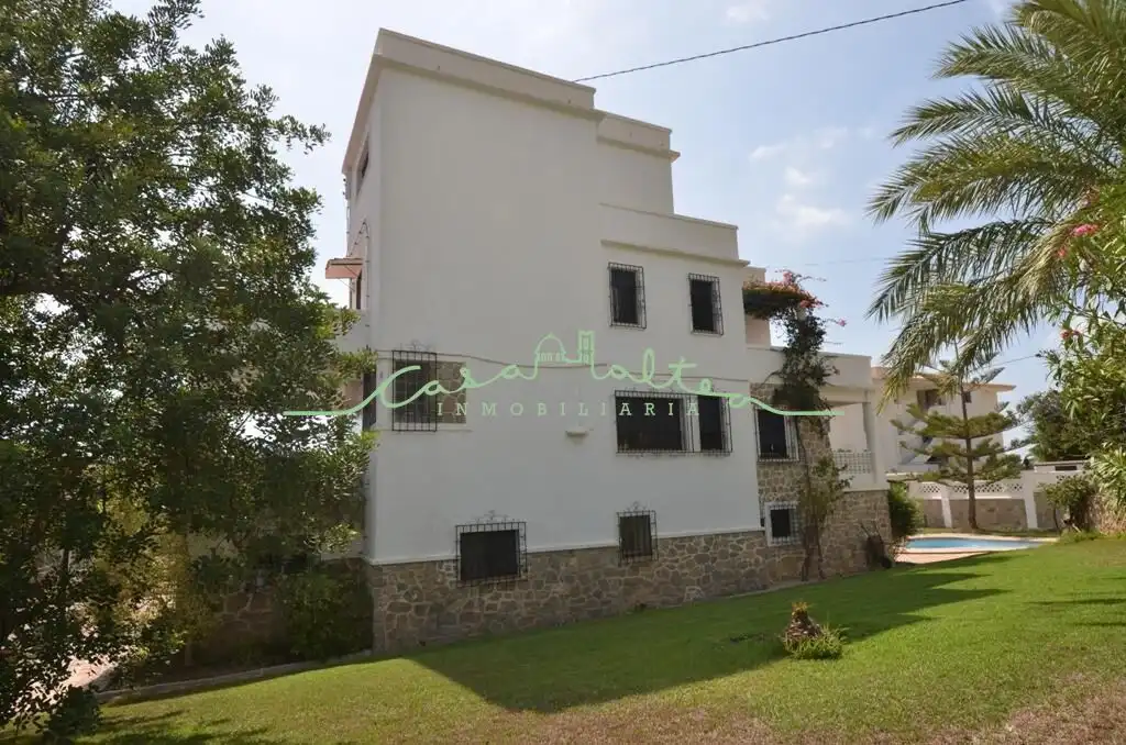 Vista exterior de Casa o xalet en venda en Altea amb Aire condicionat, Jardí privat i Terrassa