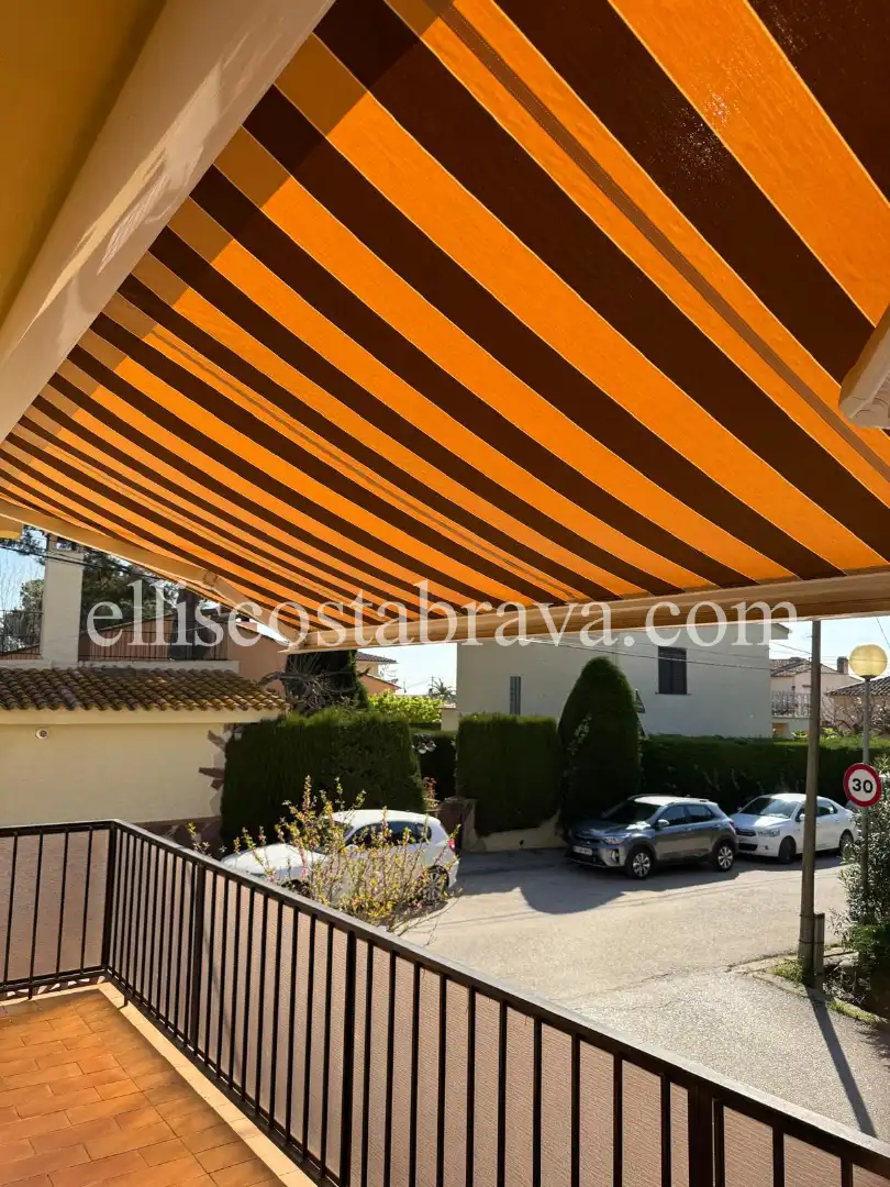 Außenansicht von Haus oder Chalet zum Verkauf in L'Estartit mit Heizung, Privatgarten und Terrasse