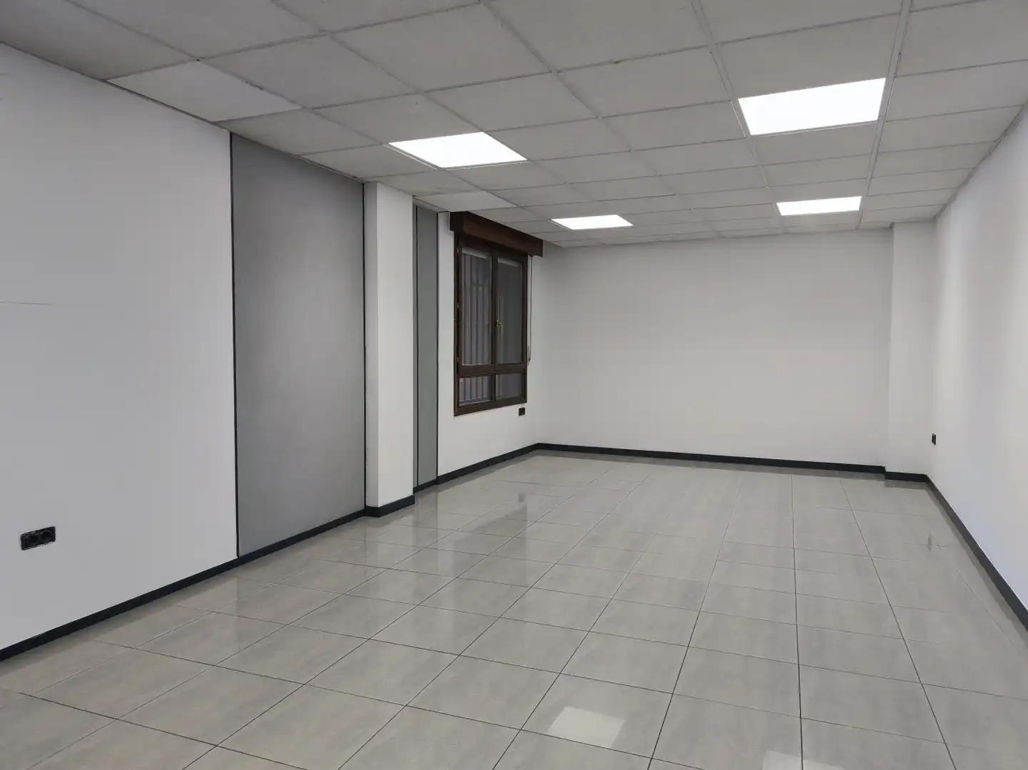 Oficina de lloguer en  Logroño amb Aire condicionat i Calefacció