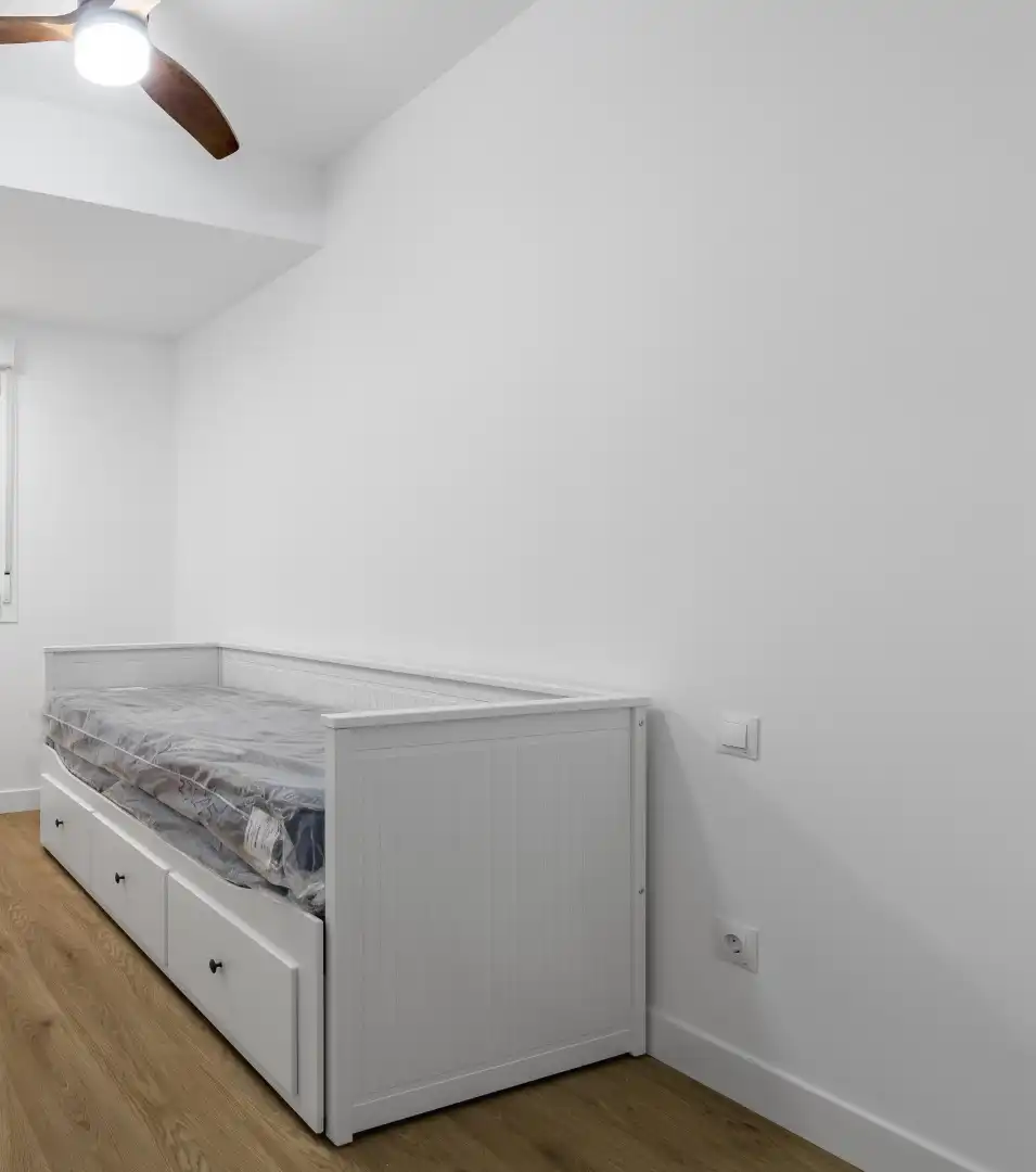 Bedroom of Flat for sale in Madrid  with Air Conditioner, Heating and Terrace